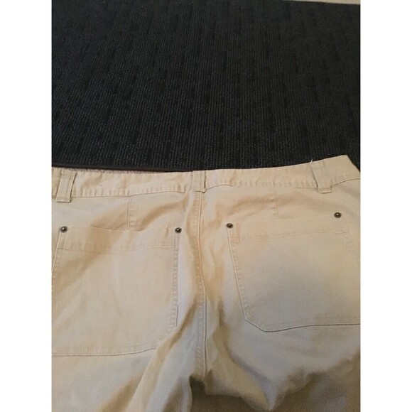 Venezia Women's Capri Pants Pockets Zip Casual Size 24 Khaki - Picture 7 of 8